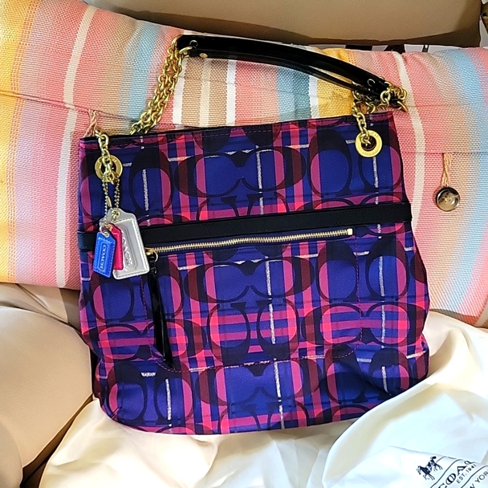 Coach tote. Medium size.